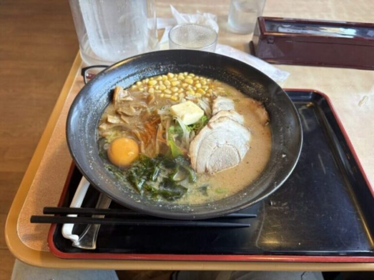 現場ごはんレポ🍙Vol.1「ｱｯﾄﾎｰﾑなﾗｰﾒﾝ屋」